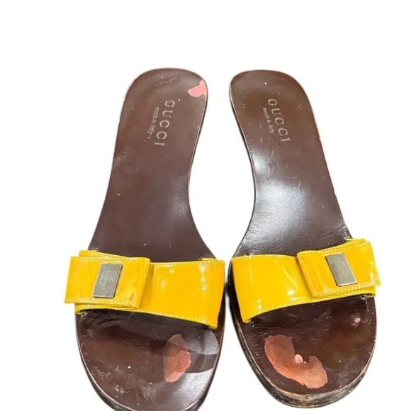 Vintage Gucci Tom Ford Era Patent Leather Heels Logo Yellow Leather Size 8 US - Picture 2 of 11